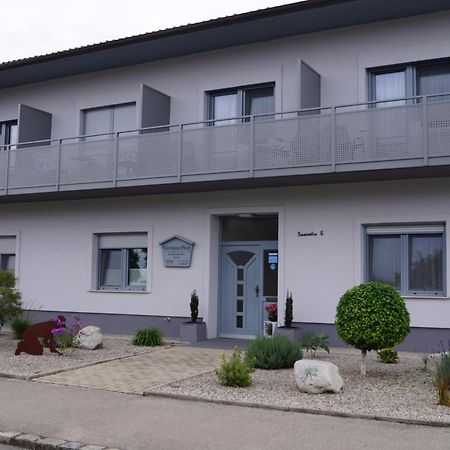 Gaestehaus Gisch Sandra Podersdorf am See Extérieur photo