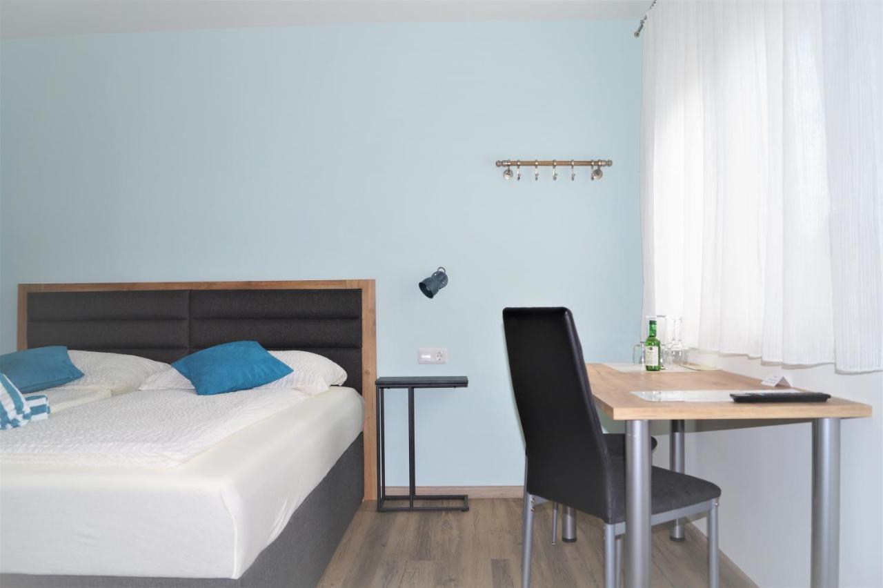 Gaestehaus Gisch Sandra Podersdorf am See Extérieur photo
